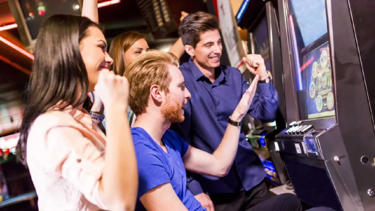 Social Casinos vs Online Casinos: Which is Better Banner